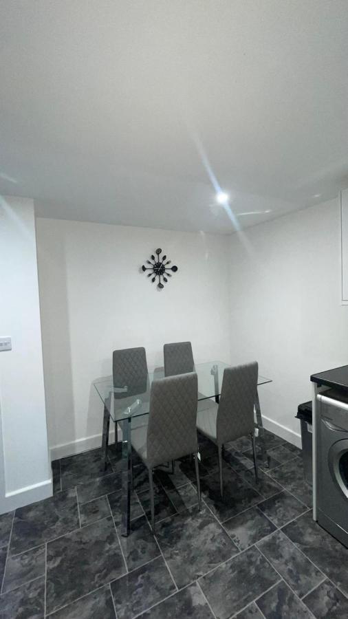 2 Bed Room Luxury Apartment In Old Kent Road Londres Exterior foto