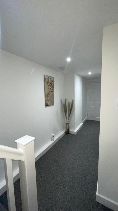 2 Bed Room Luxury Apartment In Old Kent Road Londres Exterior foto